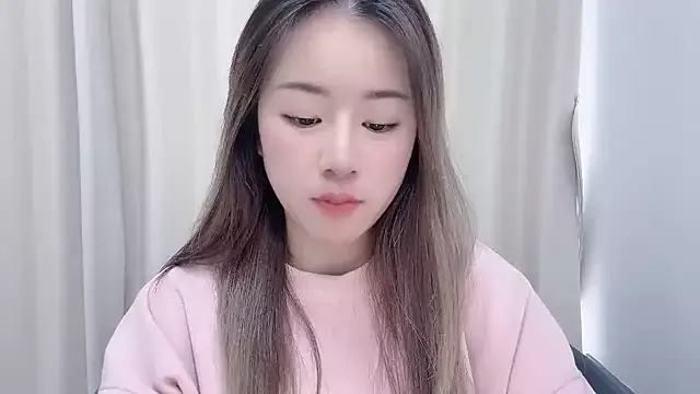 Offline chloe-01 on StripChat