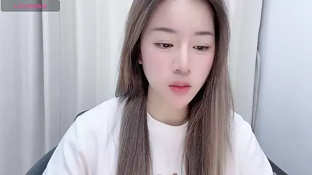 Offline chloe-01 on StripChat