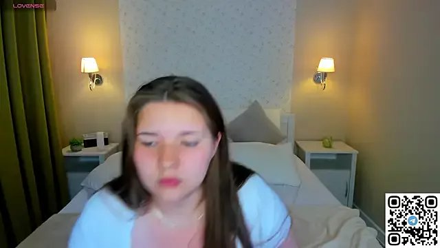 Chloee_White on StripChat