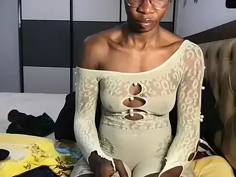 choco_petite on StripChat