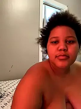 chocolate_bella on StripChat