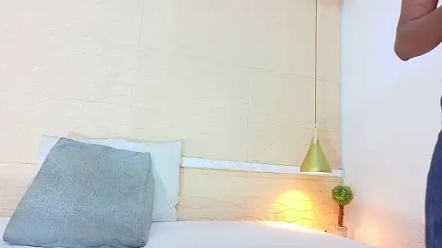 Chocolatte_bar on StripChat