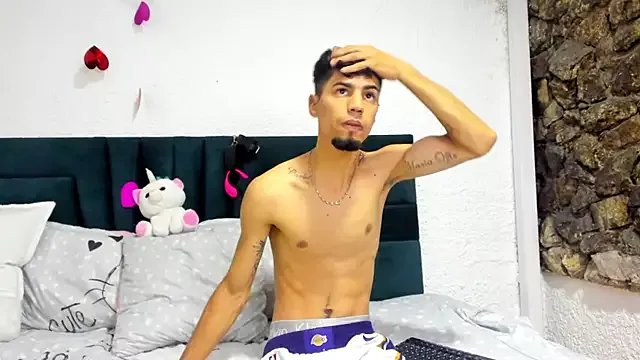 Chris_Angel_ on StripChat