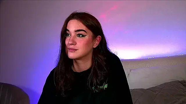 ChristinaMilton on StripChat