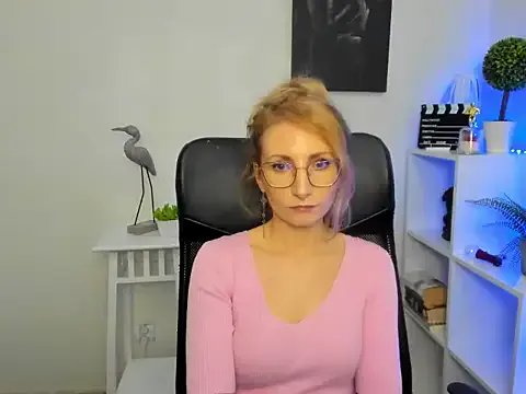 CinderellaMoon on StripChat