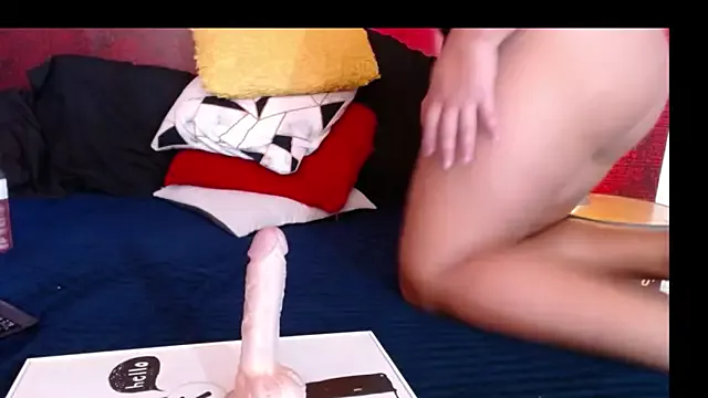 Offline CindyandCarlo on StripChat