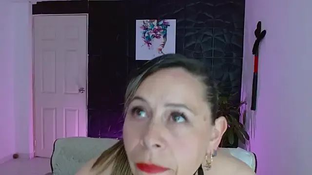 Offline CINTHIA1609 on StripChat