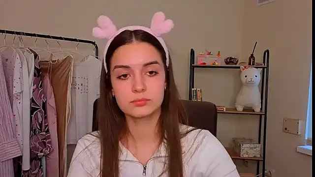 ClaraaHowell on StripChat