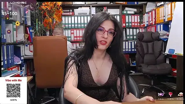 classyladyrellax — Panties Off  around collegues+2min