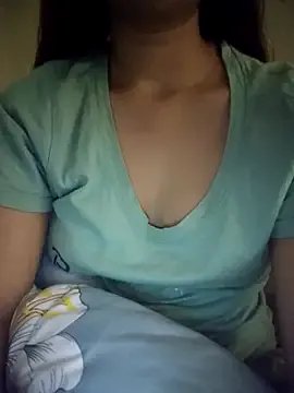 CloudyMist on StripChat