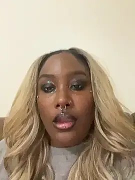 Cocomamii1 on StripChat