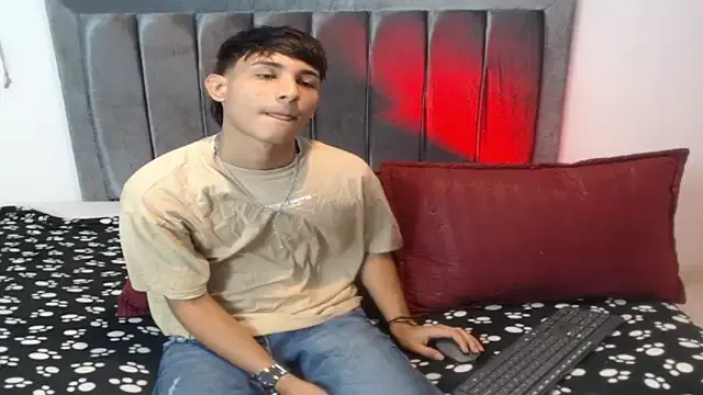 Offline cody_fox10 on StripChat