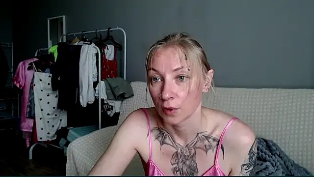 cold_lollipop on StripChat