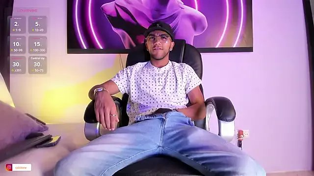 Colstorw_ on StripChat