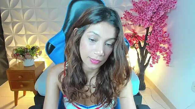 cora_22 on StripChat