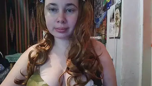 Cora_Maro on StripChat