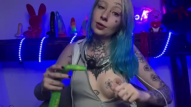 Offline coyemoo on StripChat