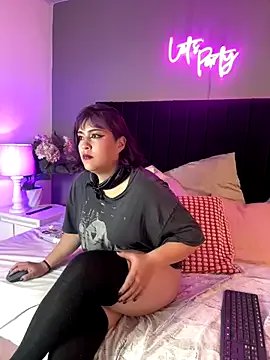 Criistalbloom on StripChat