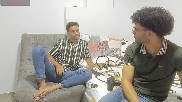 Offline crisandrews on StripChat