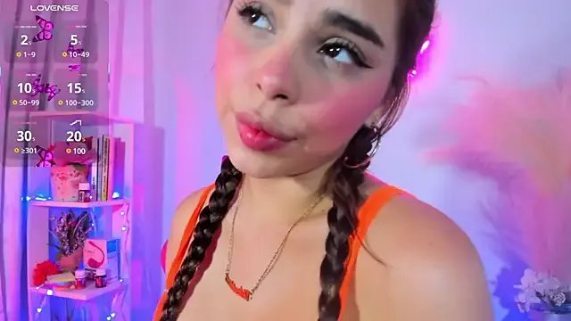 crisbell_lopez on StripChat