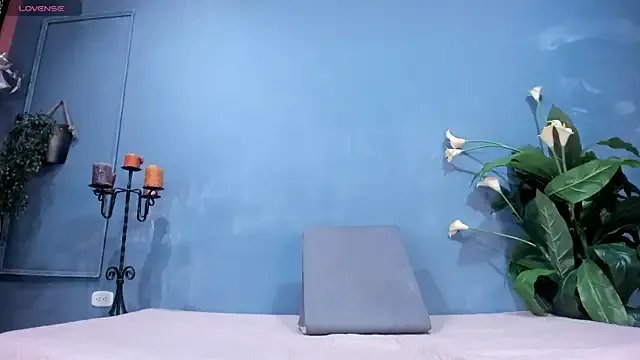 cristal_antoni on StripChat