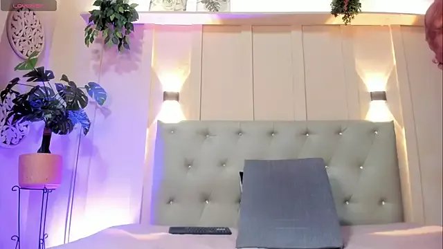 cristal_antoni on StripChat