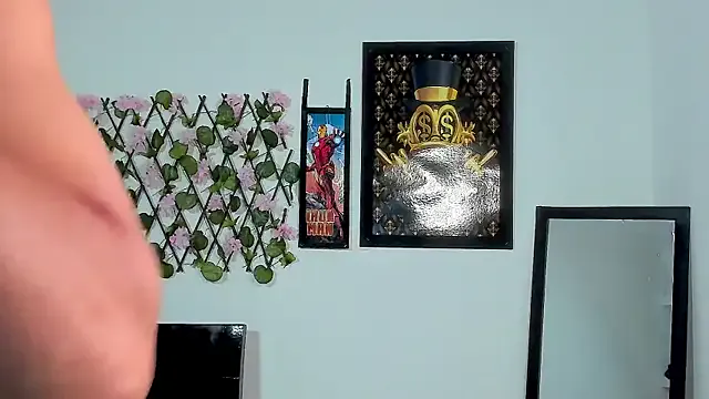 Offline cristofer- on StripChat