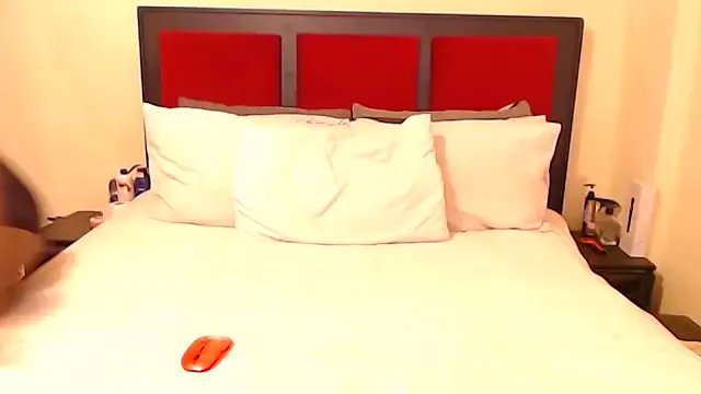 CrystalSoul35 on StripChat