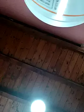 Offline CurlyElisa on StripChat