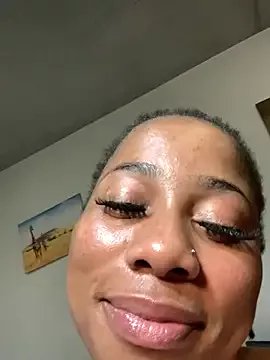 CurvyDesire1 on StripChat