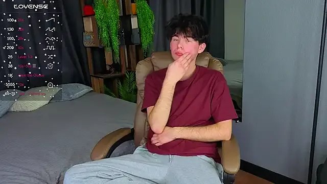 Cute_Mike on StripChat