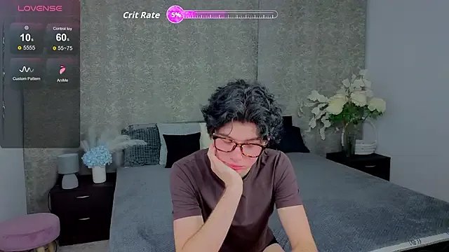 Cute_Mike on StripChat