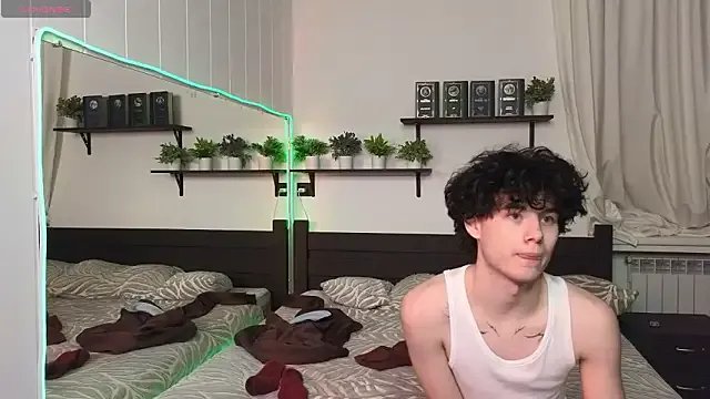 Cute_Mike on StripChat