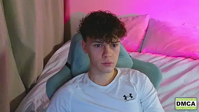 cute_thomas on StripChat