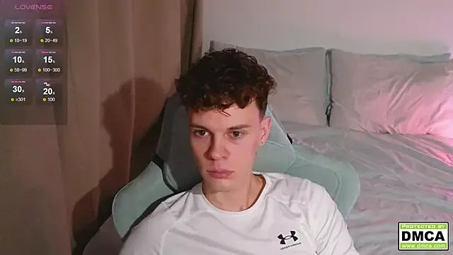 cute_thomas on StripChat