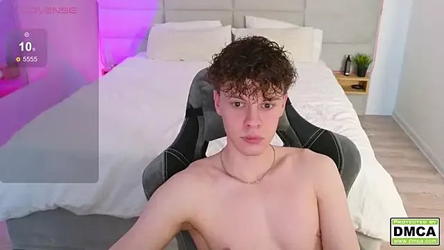 cute_thomas on StripChat