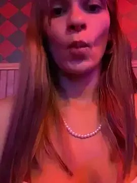 cuteluci_ on StripChat