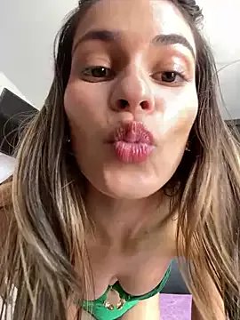 cuteluci_ on StripChat