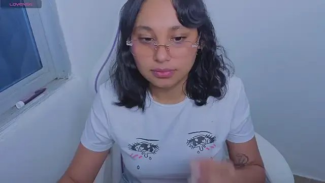 Cuteprincess21 on StripChat