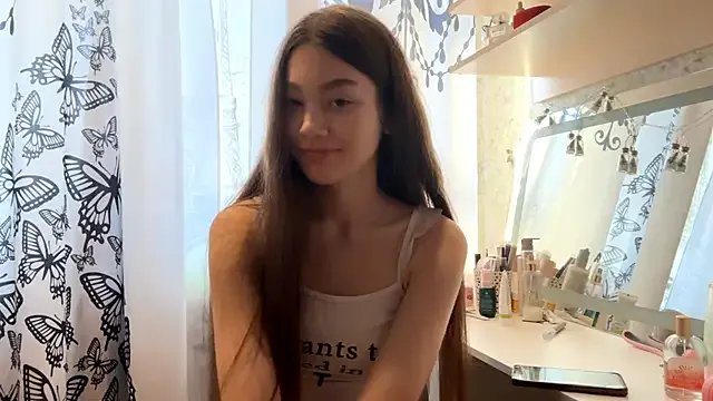 Cuteviola on StripChat