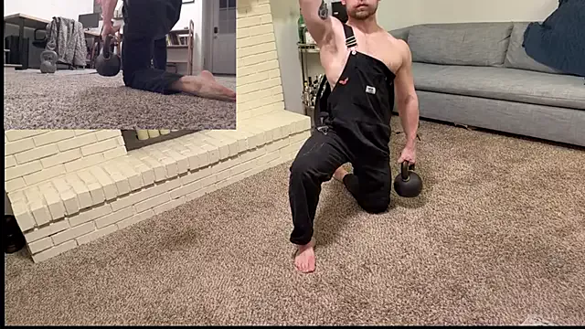 Offline DaddydayDrinkzz on StripChat