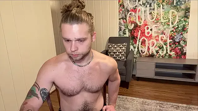 Offline DaddydayDrinkzz on StripChat