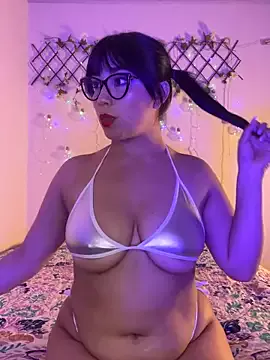 Offline Dafnee_sr on StripChat