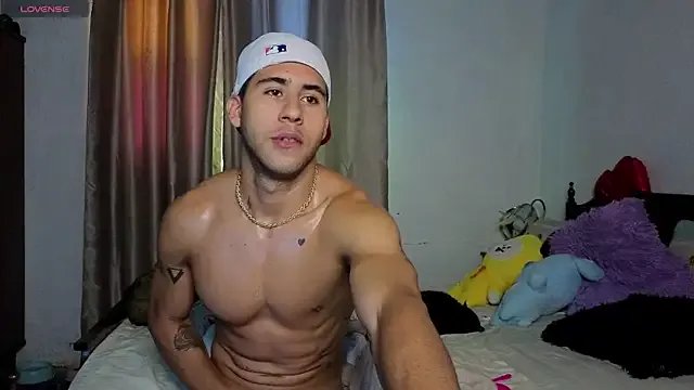 Daiki_Jack on StripChat