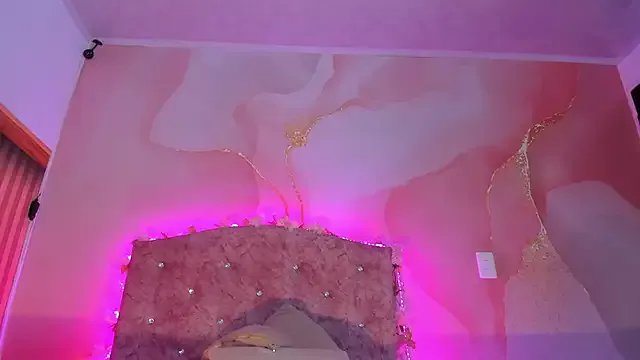 Daisy__rose on StripChat