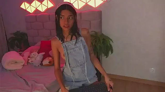 DaliaCruz on StripChat