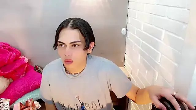 Daniela_Pink_ on StripChat