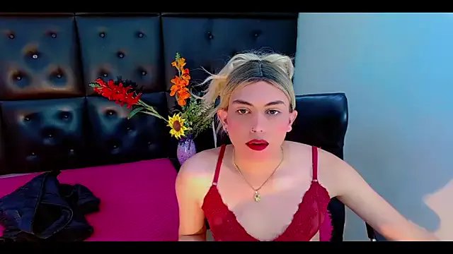 Daniela_Pink_ on StripChat