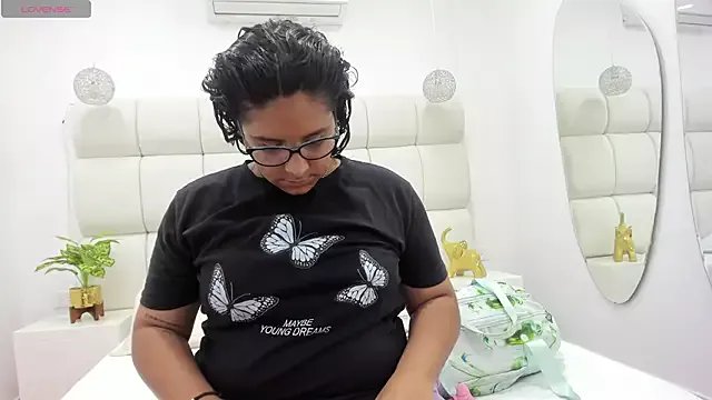 DanielleEvans_ on StripChat