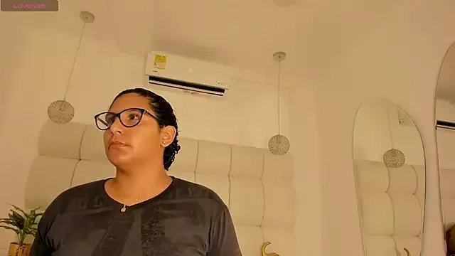 DanielleEvans_ on StripChat